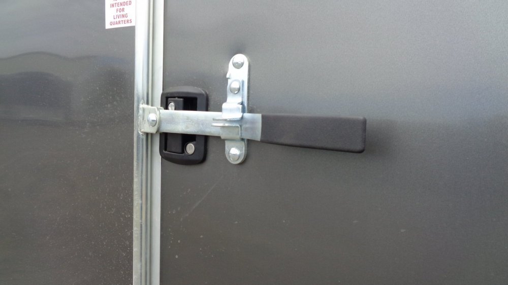 Mirage 7x16 7,000 Enclosed