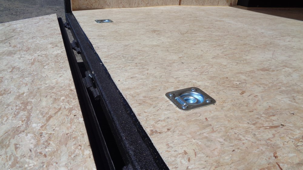 Mirage 8.5x16 9,900 Enclosed