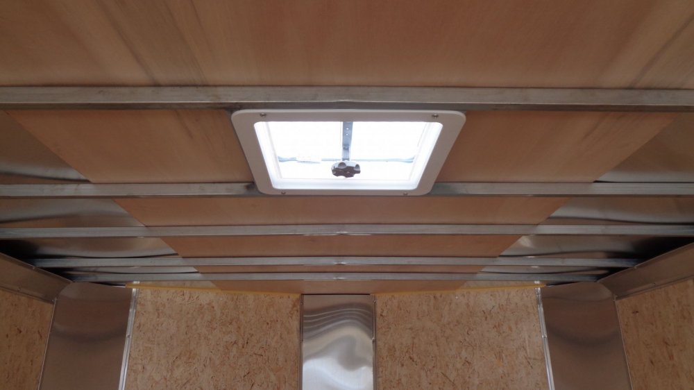 Mirage 8.5x24 9,990 Enclosed