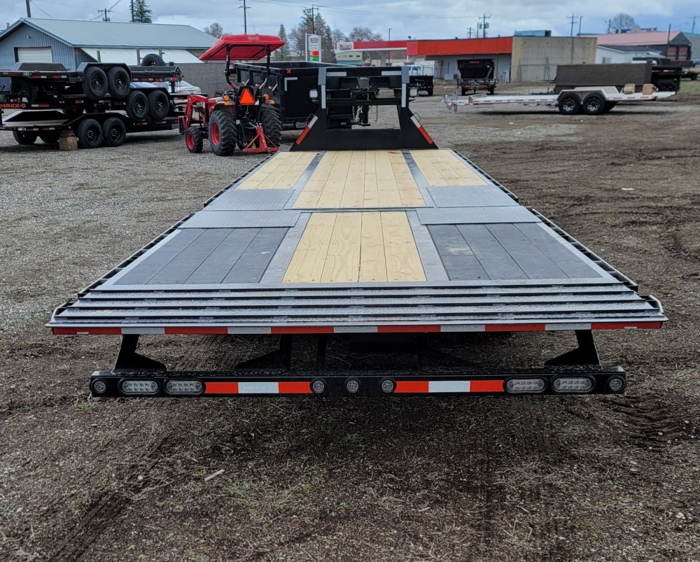 MAXX-D 8.5x34 30,000 Gooseneck