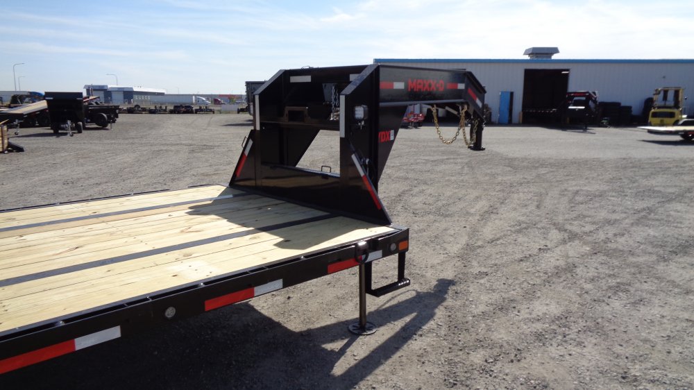 MAXX-D 8.5x34 30,000 Gooseneck