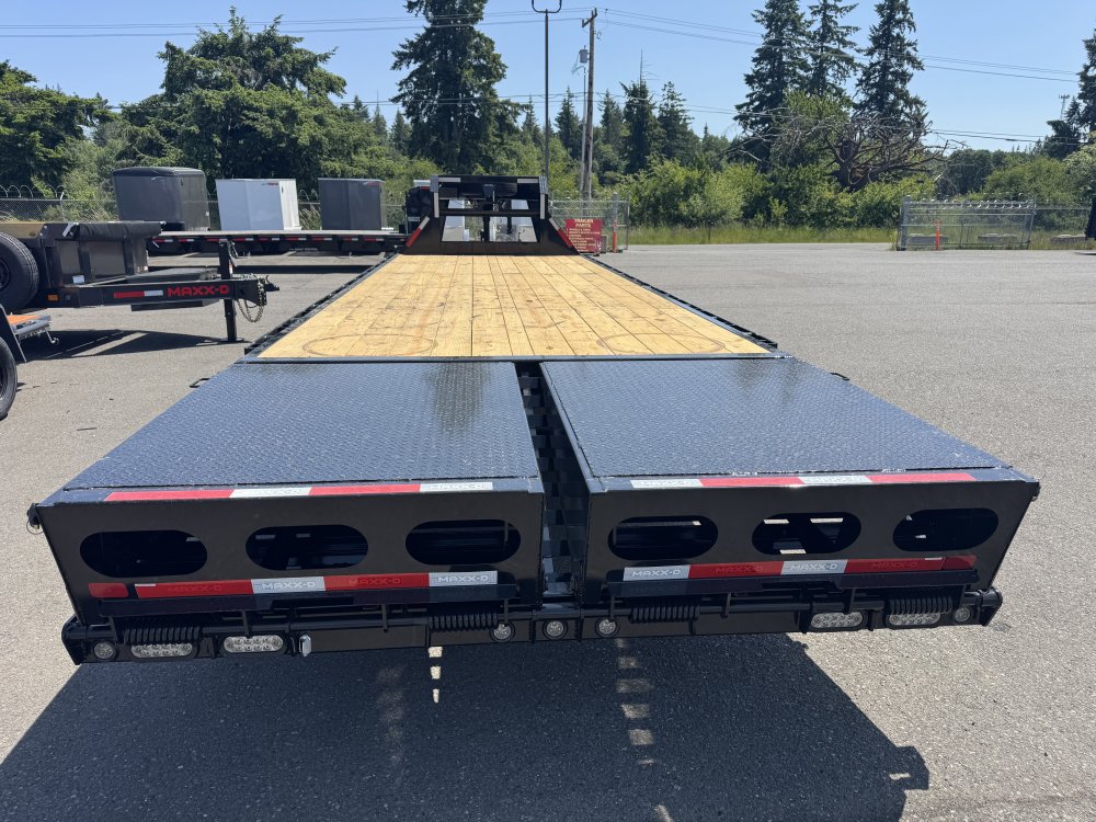 MAXX-D 8.5x28 15,600 Gooseneck