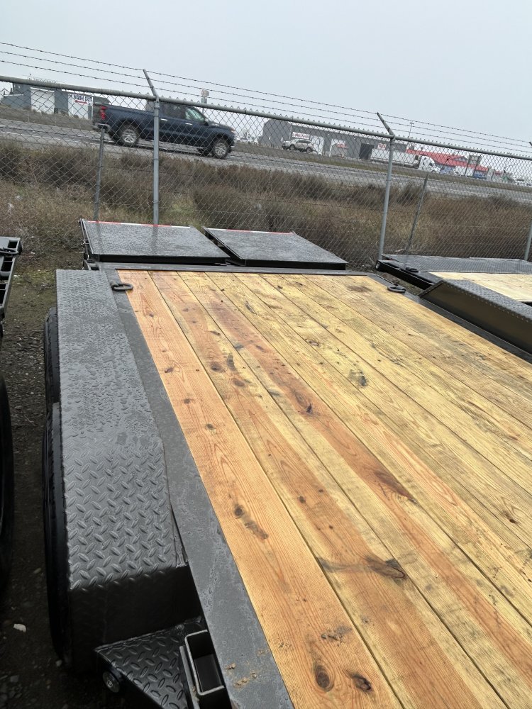 Maxx-D 7x24 17,500 Deck In-Between