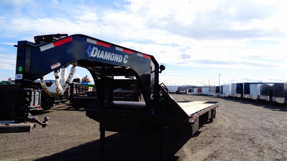 Diamond C 8.5x40 Gooseneck