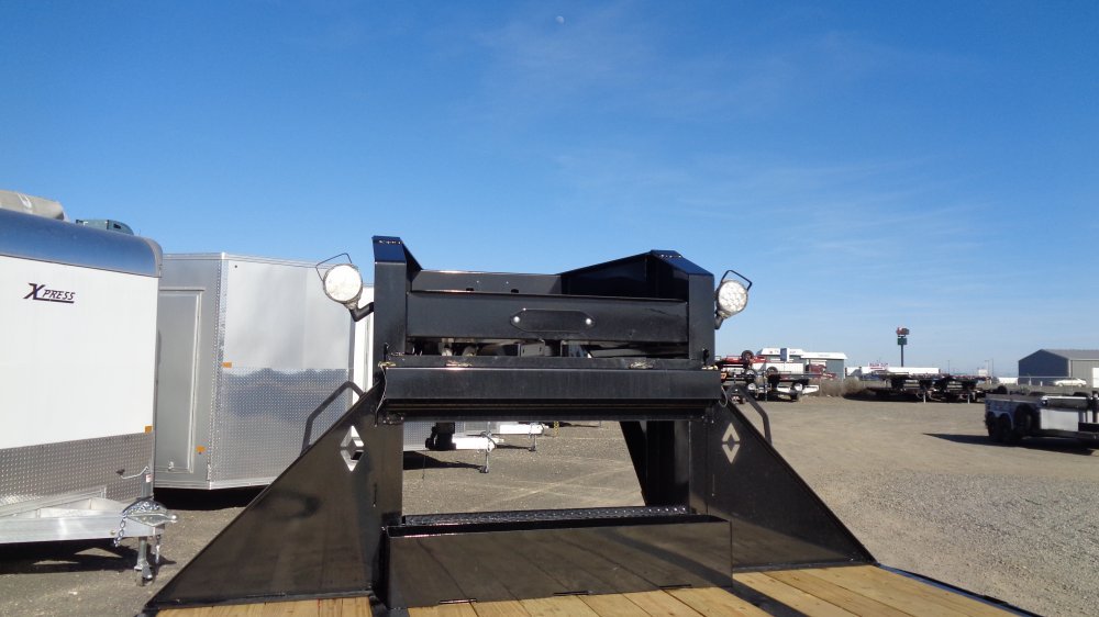 Diamond C 8.5x40 40,000 Gooseneck