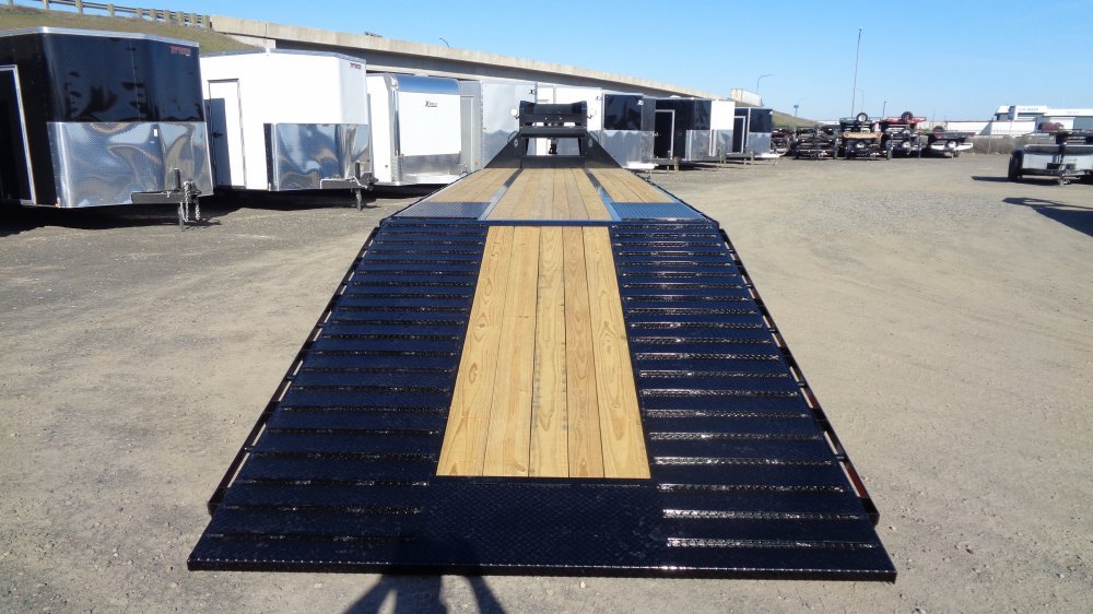 Diamond C 8.5x40 40,000 Gooseneck