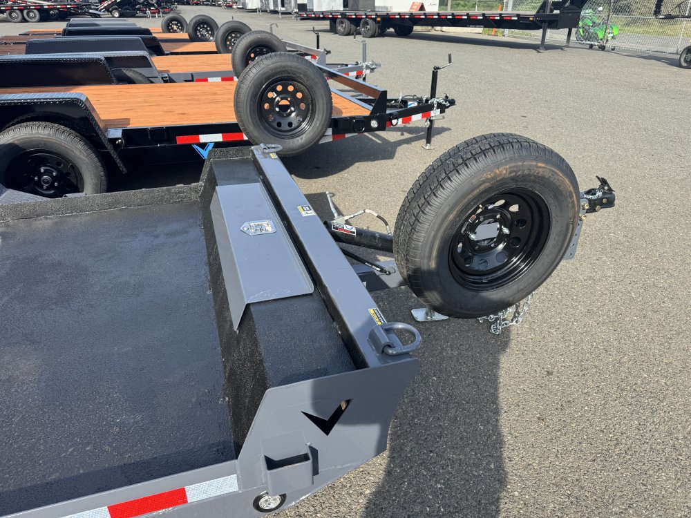 Versatile 6x12 5,200 Tilt
