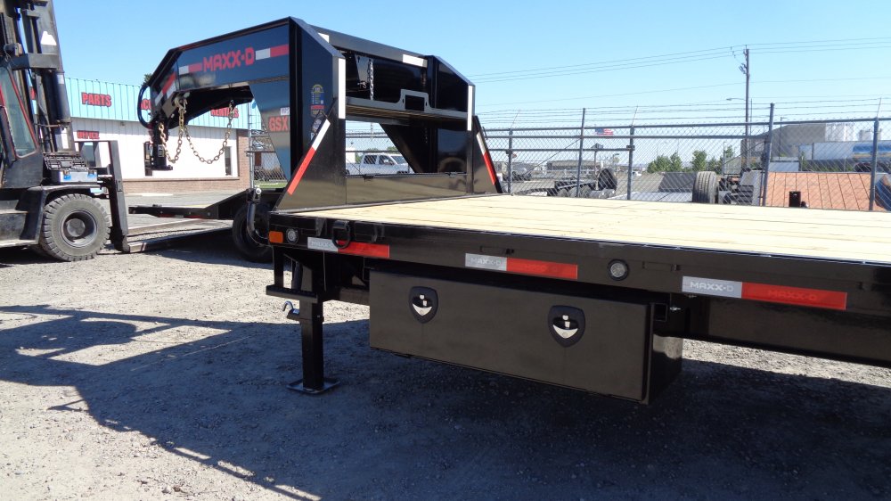 MAXX-D 8.5x40 18,000 Gooseneck