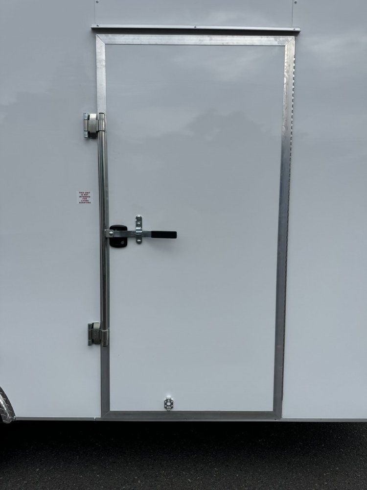 Mirage 8.5x16 9,900 Enclosed
