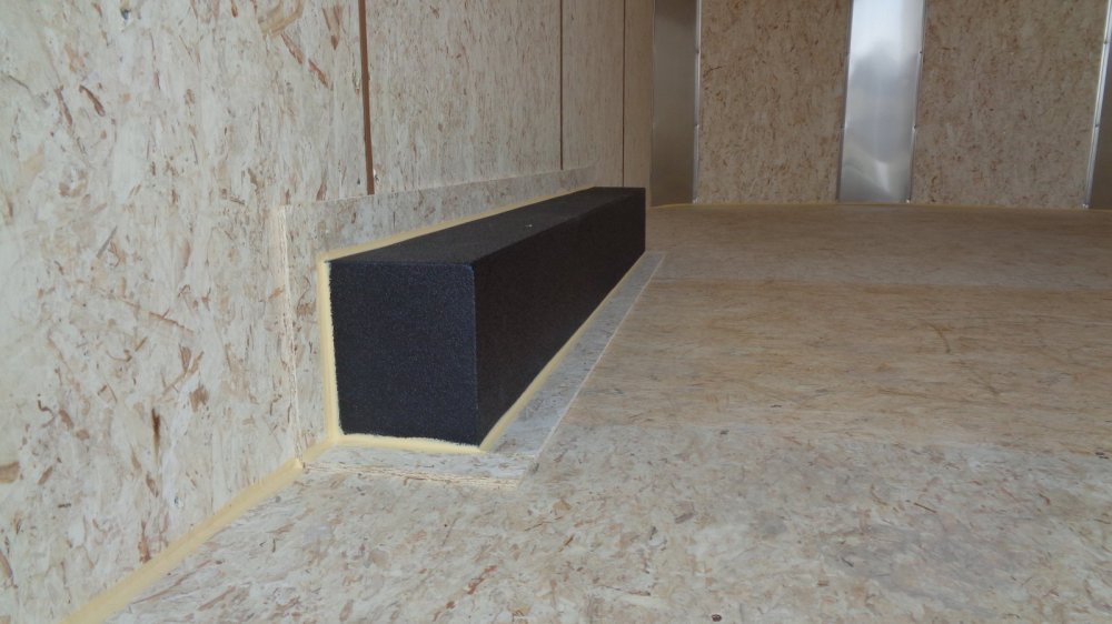 Mirage 8.5x16 9,900 Enclosed