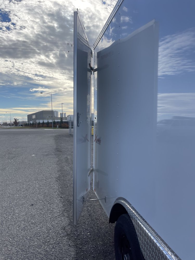 Mirage 8.5x16 9,900 Enclosed