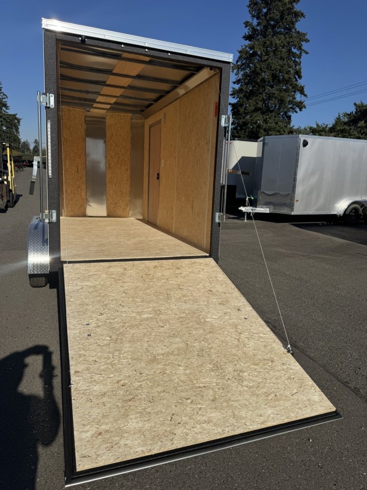 Mirage 6x12 7,000 Enclosed