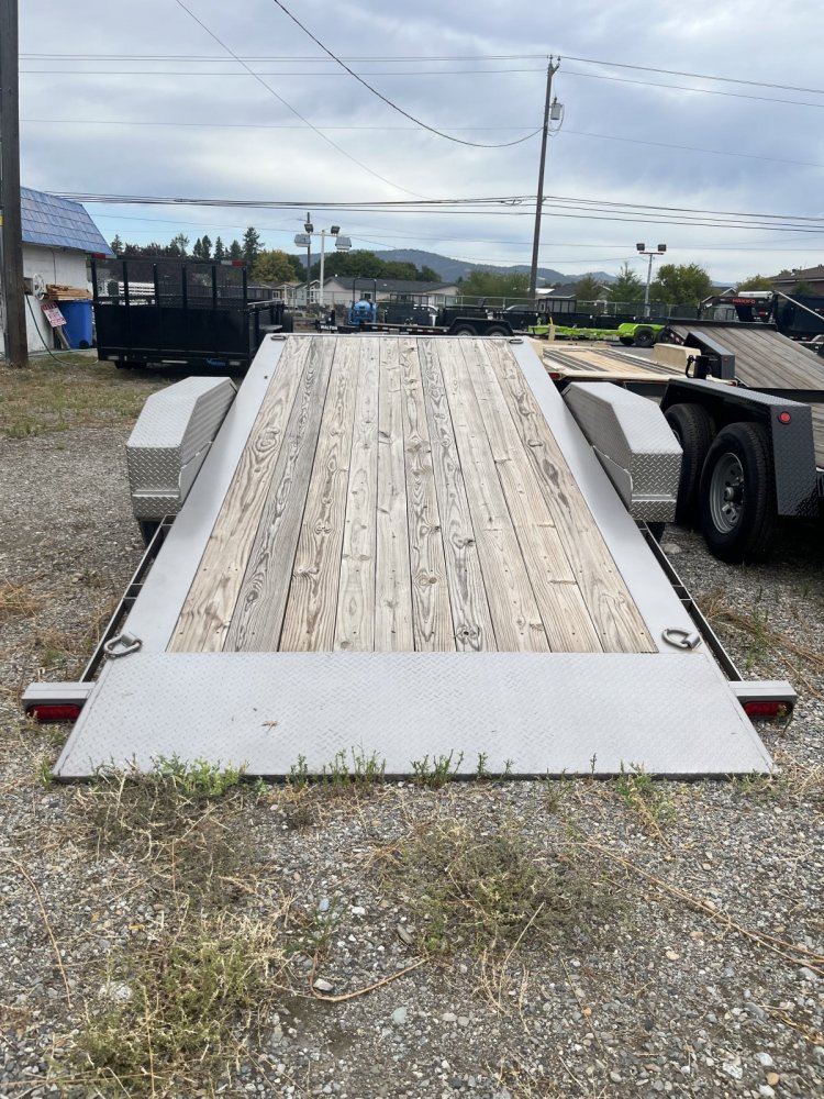 Diamond C 7x20 14,900 Flatbed