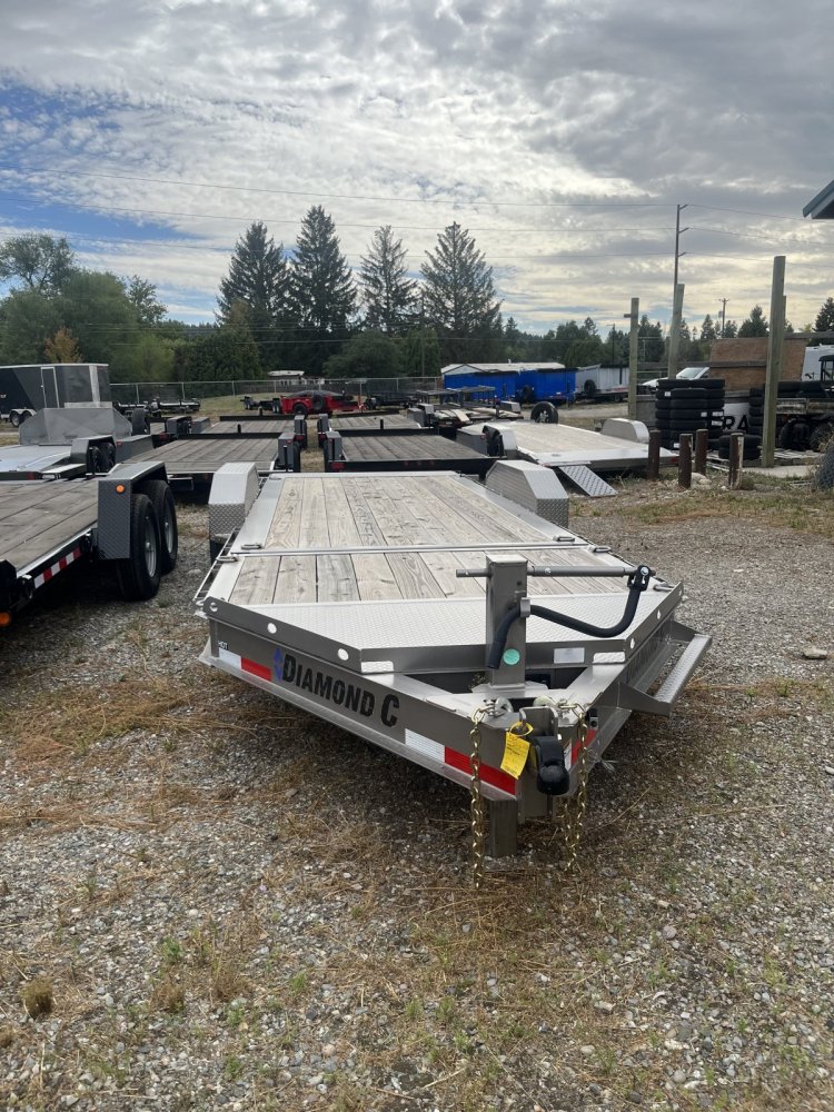 Diamond C 7x20 14,900 Flatbed