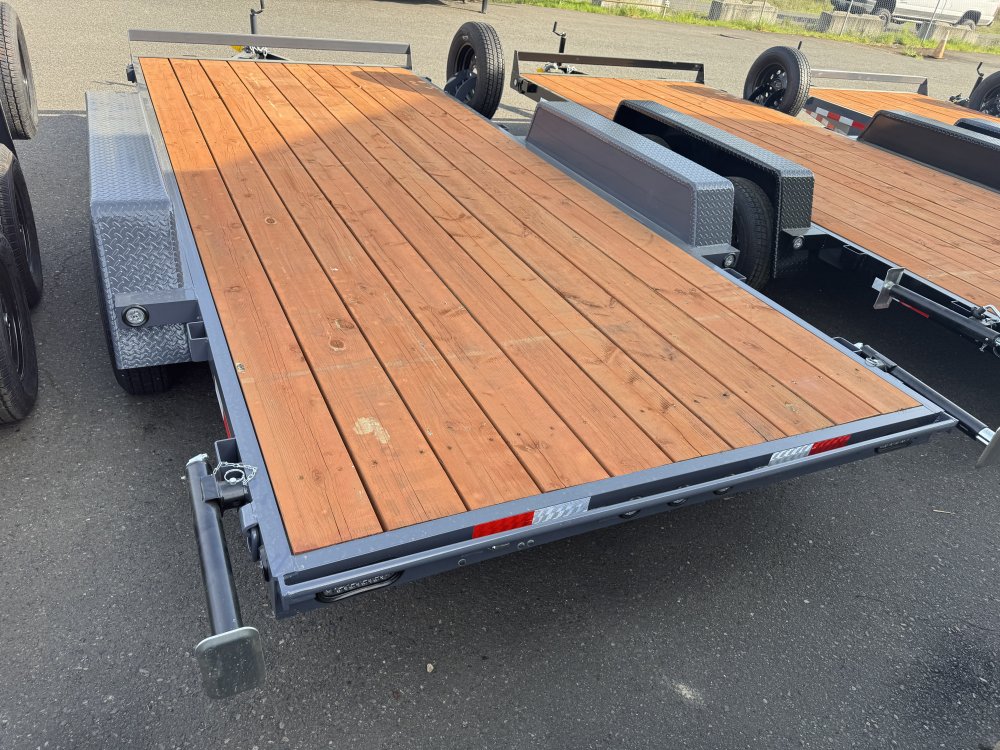 Versatile 7x16 7,000 Flatbed