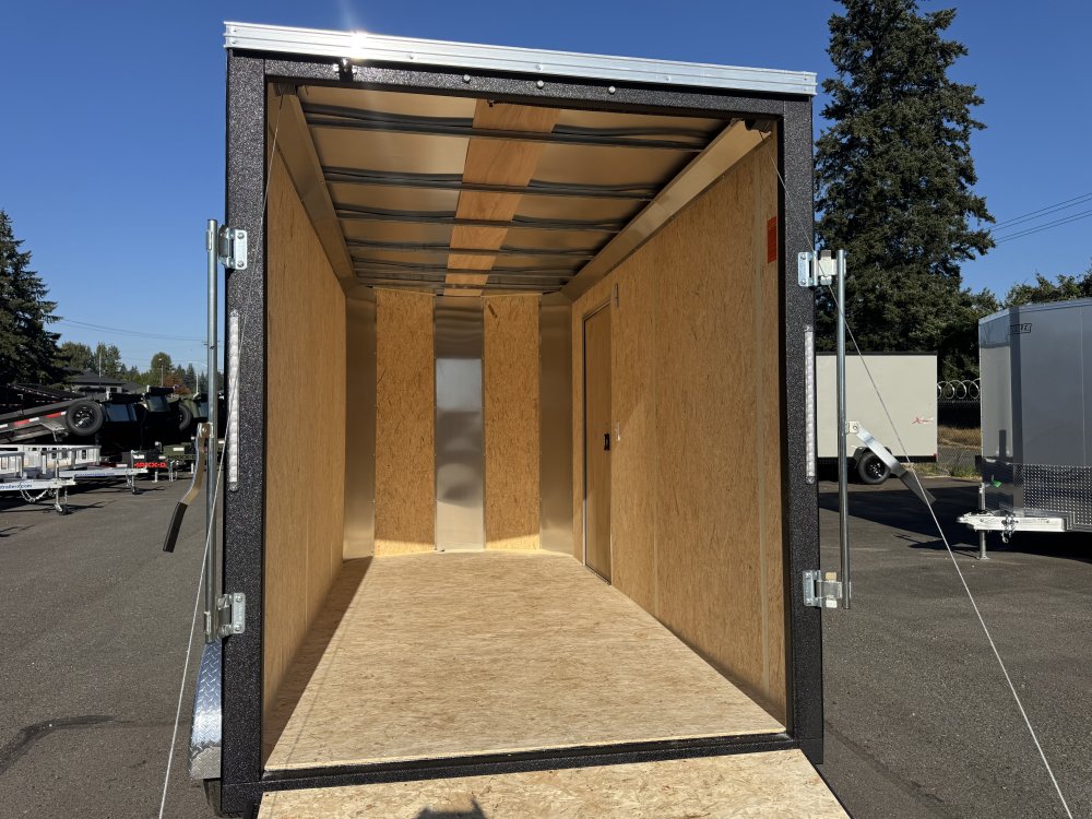 Mirage 6x12 7,000 Enclosed