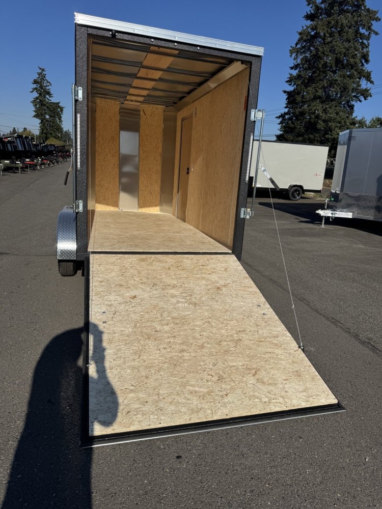 Mirage 6x12 7,000 Enclosed