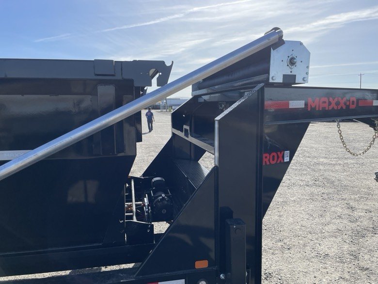 Maxx-D 7x14 15,400 Roll-Off