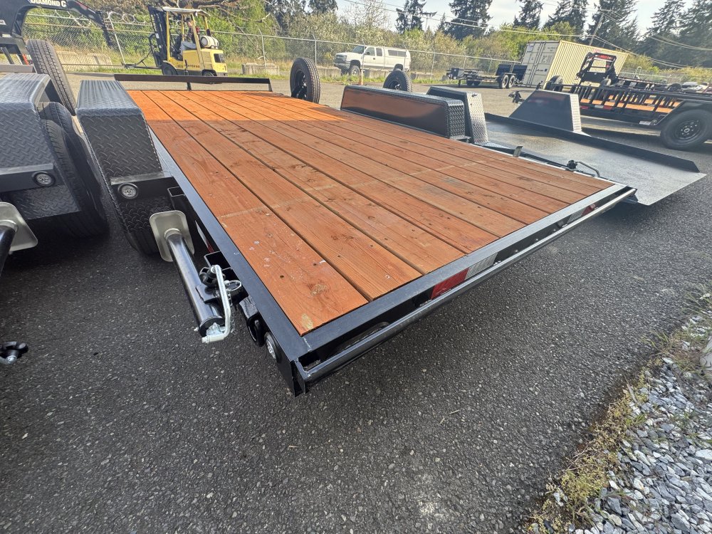 Versatile 7x16 7,000 Flatbed