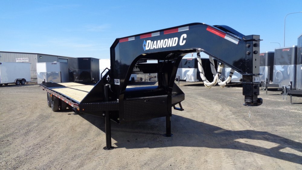 Diamond C 8.5x32 40,000 Gooseneck