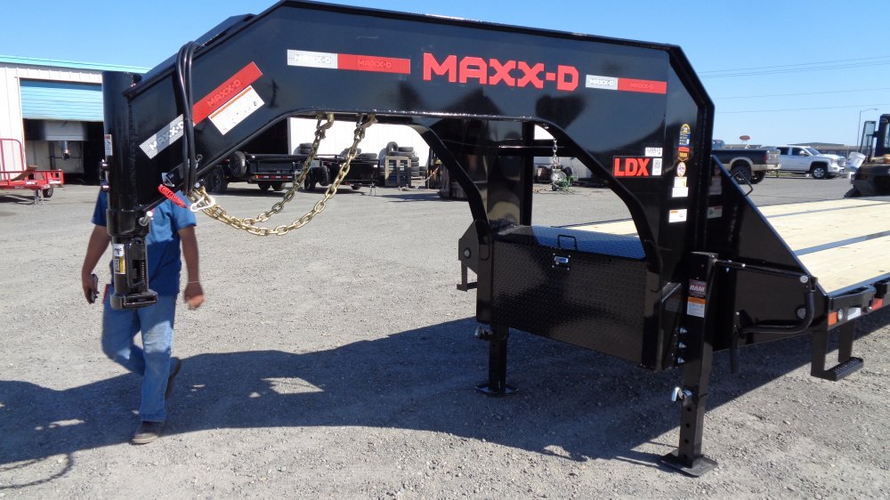MAXX-D 8.5x40 30,000 Gooseneck