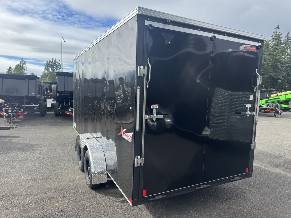 Mirage 7x16 7,000 Enclosed
