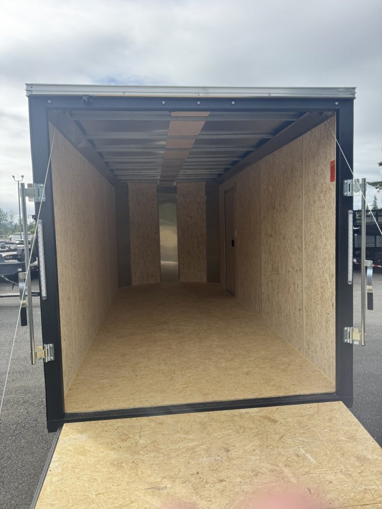 Mirage 7x16 7,000 Enclosed