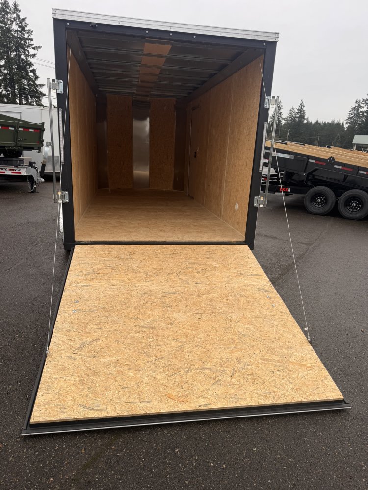 Mirage 7x16 7,000 Enclosed