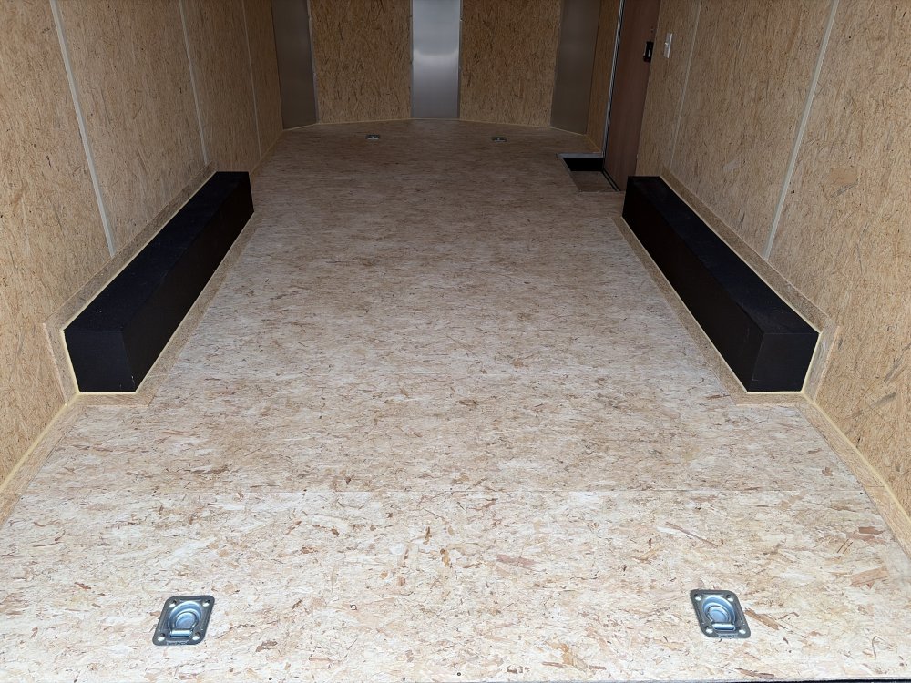 Mirage 8.5x20 9,900 Enclosed