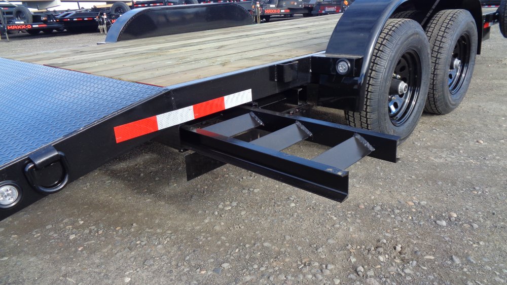 Versatile 7x18 7,000 Flatbed