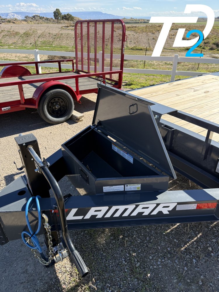 2027 Lamar photo 3