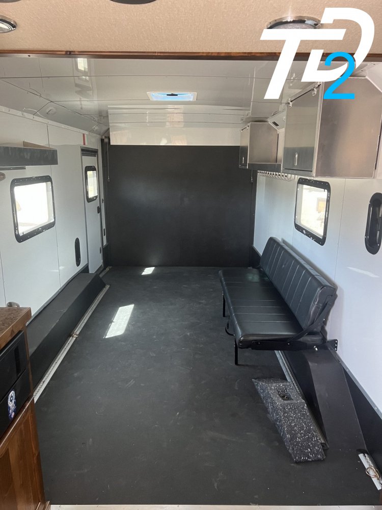 Logan Coach Sports Hauler Sports Hauler/Living Quarters Garage (LC)