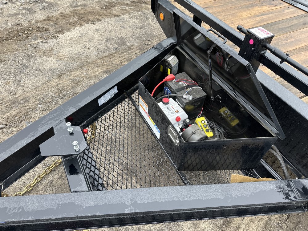2025 PJ 26 FT 26' Deckover Tilt Deckover