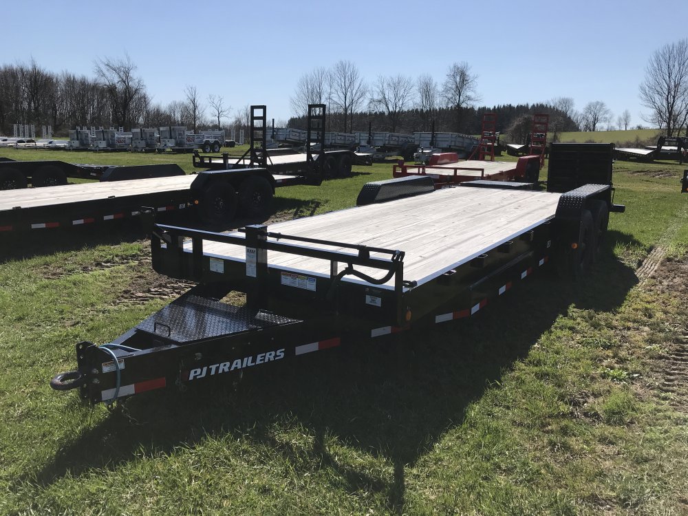2023 PJ 22'x8" Channel Equipment Fender