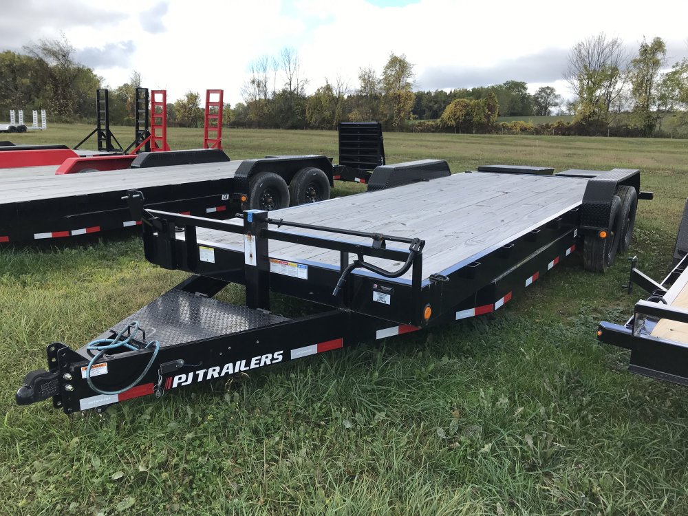 2023 PJ 22'x8" Channel Equipment Fender