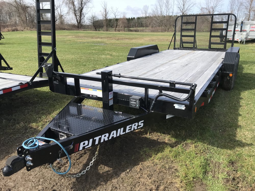 2023 PJ 20'x6" Channel Equipment Fender