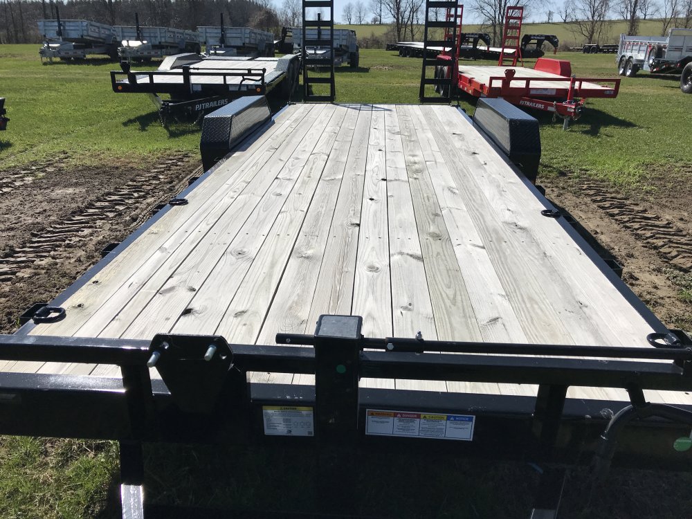 2023 PJ 22'x6" Channel Equipment Fender