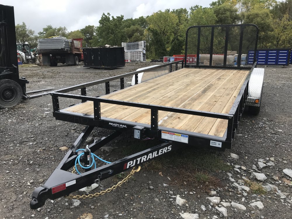 2026 PJ 18'x83" Tndm Axle Channel Utility