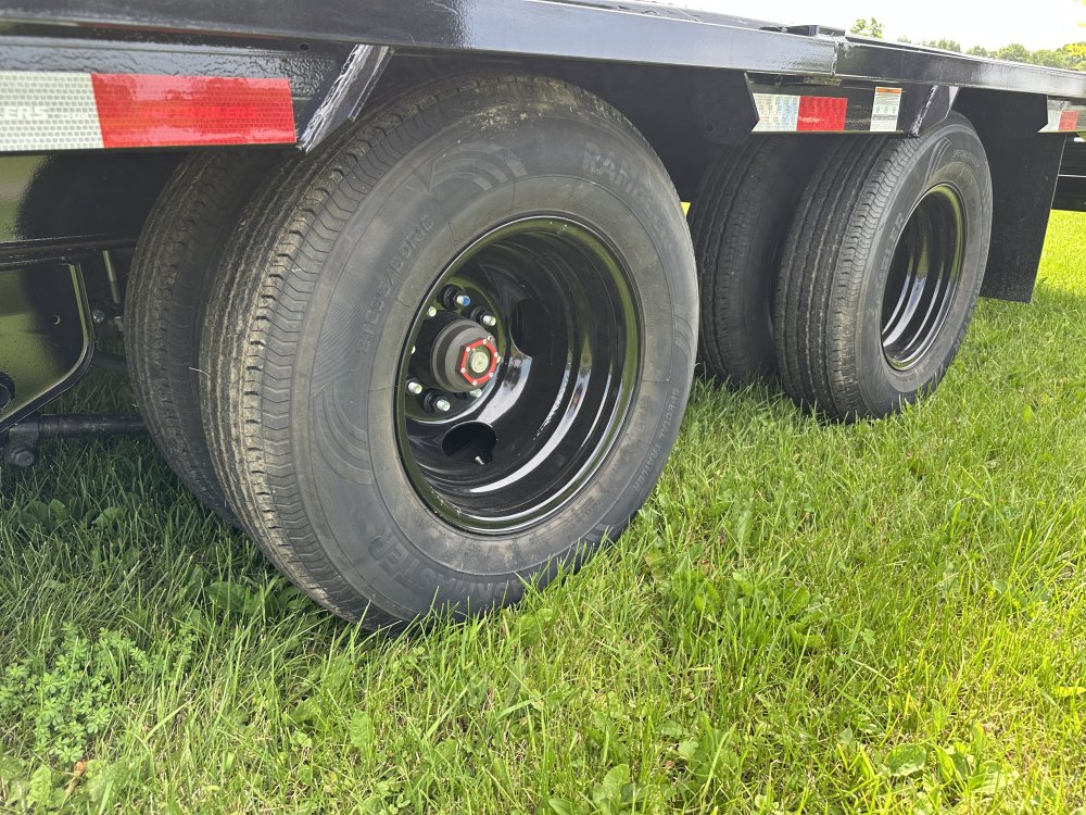 2027 PJ Trailers 30' Low-Pro Flatdeck with Duals Gooseneck