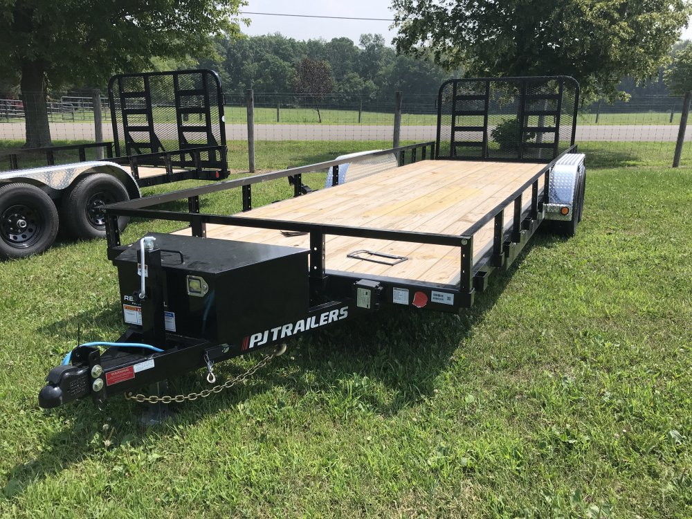 2026 PJ 22'x83" Tndm Axle Channel Utility Utility