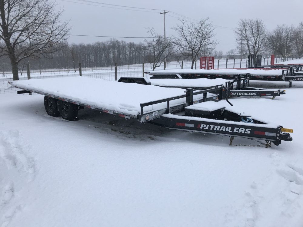 2026 PJ Trailers 22' Deckover Tilt