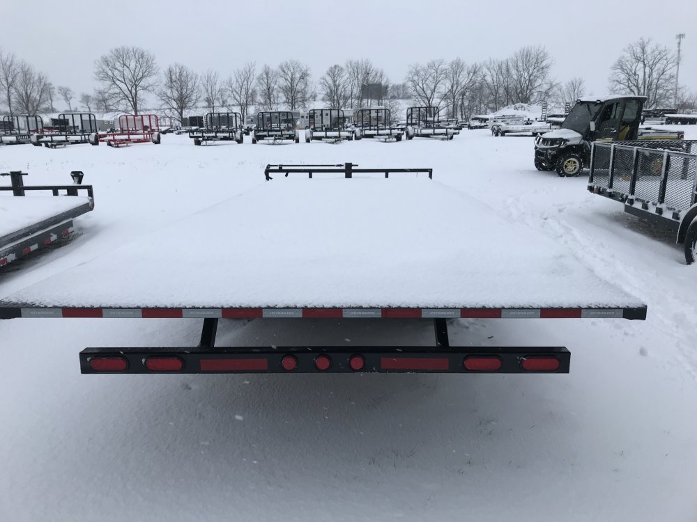 2026 PJ Trailers 22' Deckover Tilt