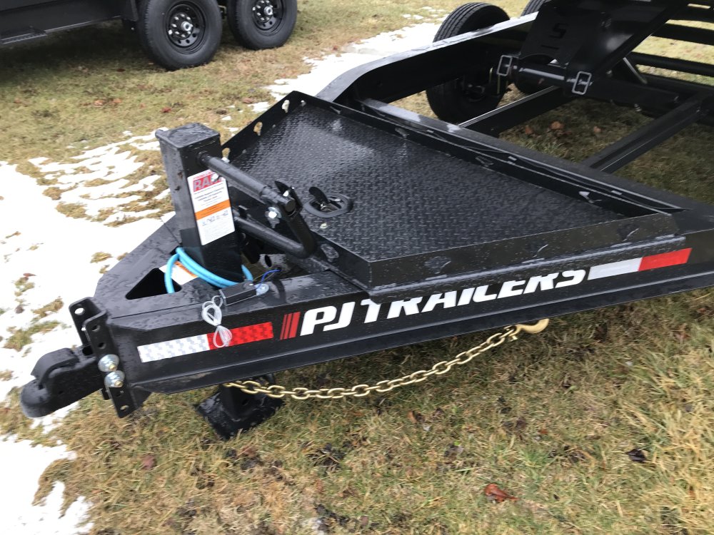 2026 PJ Trailers 12'x83" Low Pro Dump
