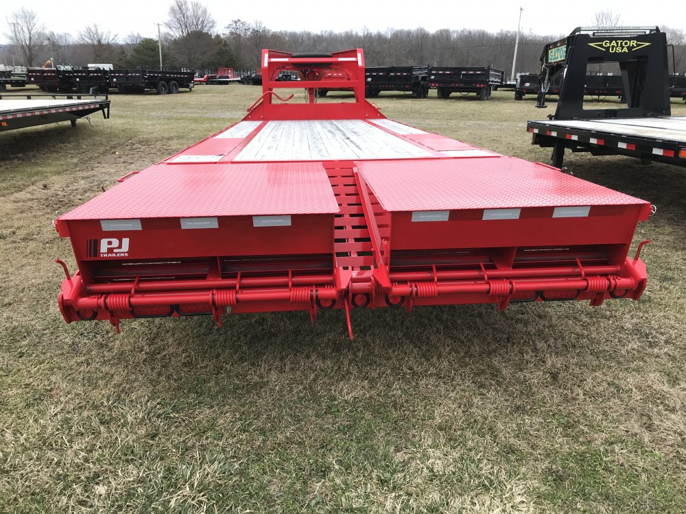 2023 PJ 24' Low-Pro Flatdeck w/8k Axles