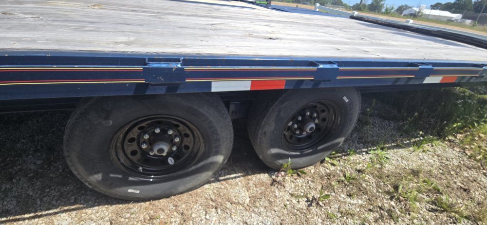 102"x40' TRAIL MAXX Gooseneck Flatbed