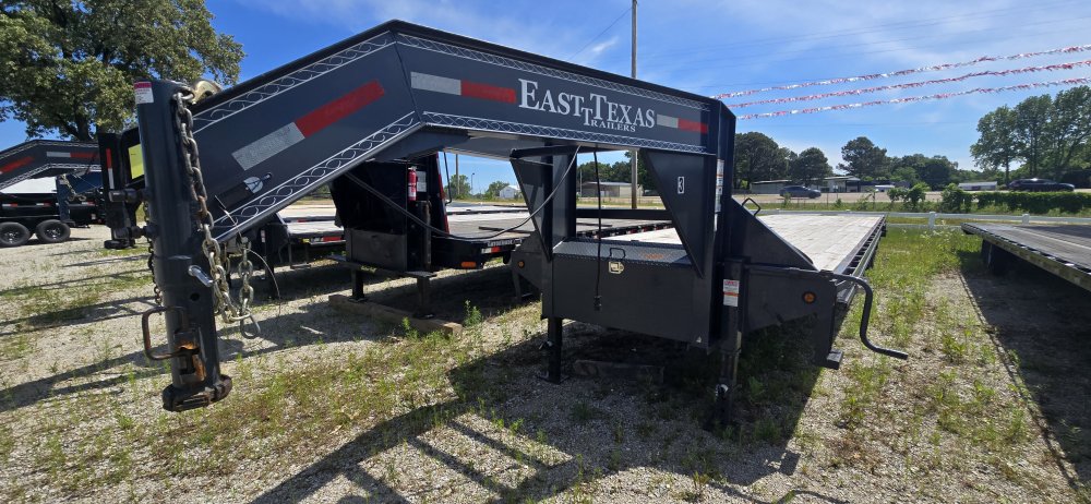 102"x40' East Texas Gooseneck Flatbed