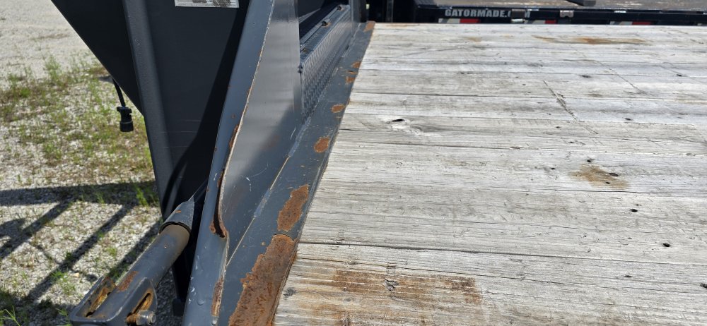 102"x40' East Texas Gooseneck Flatbed
