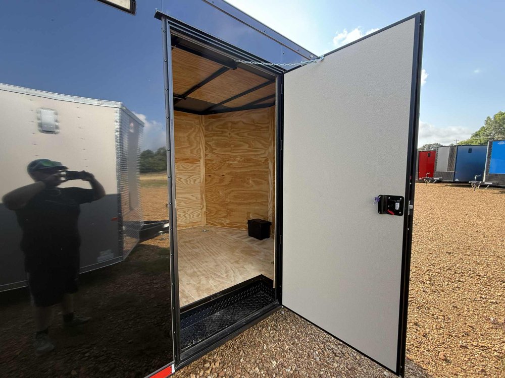 8.5'x24'x7' Rock Solid Cargo Enclosed
