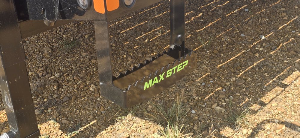 102"x32' Load Trail Gooseneck Flatbed