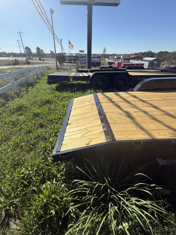 6' 10"x20' L&O Manufacturing LLC Car Hauler